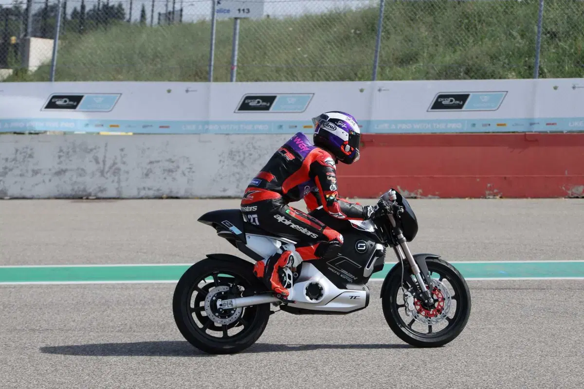 ProDay 2023: che esperienza a Misano con Jorge Lorenzo, Capirossi, Pirro e molti altri piloti! [VIDEO]  (99)