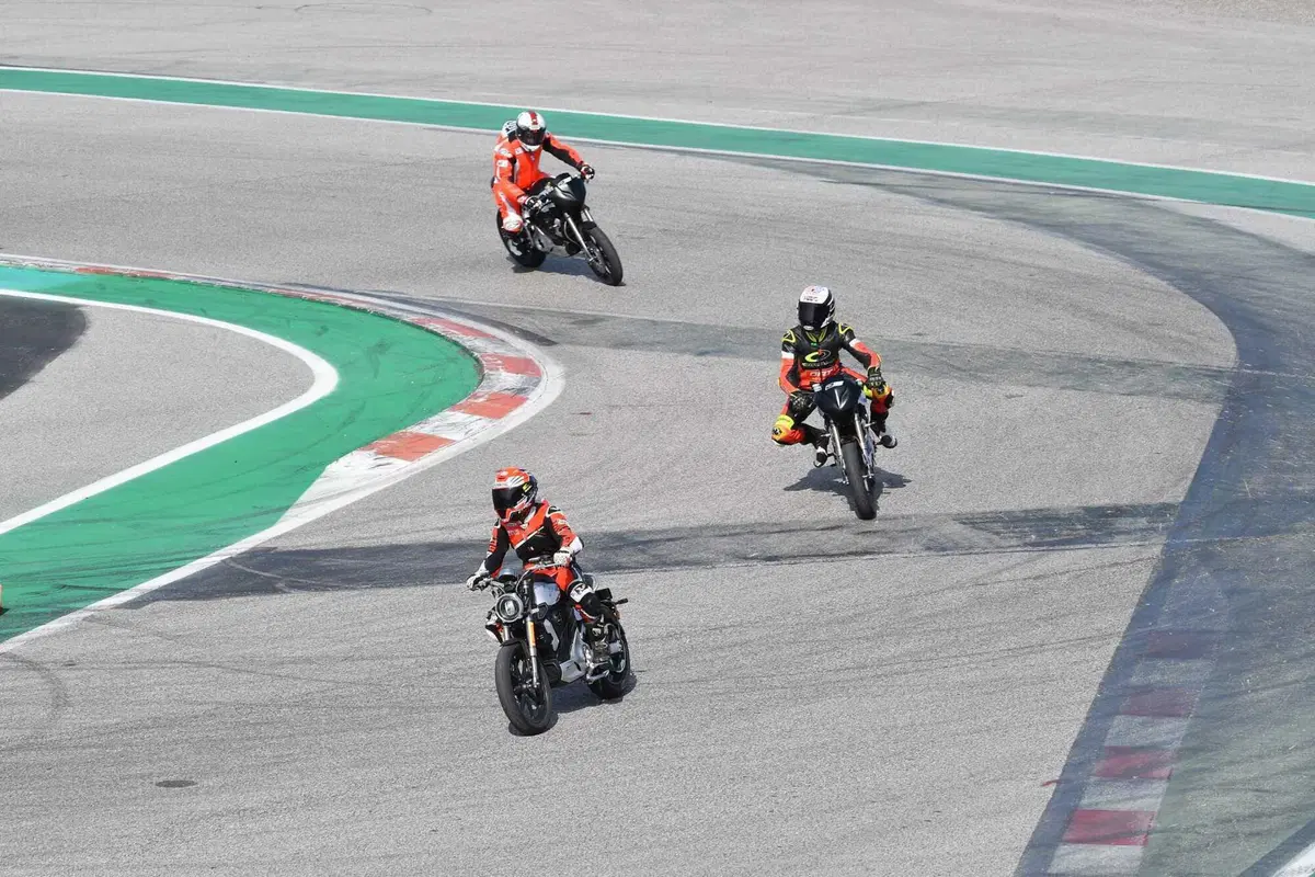 ProDay 2023: che esperienza a Misano con Jorge Lorenzo, Capirossi, Pirro e molti altri piloti! [VIDEO]  (107)