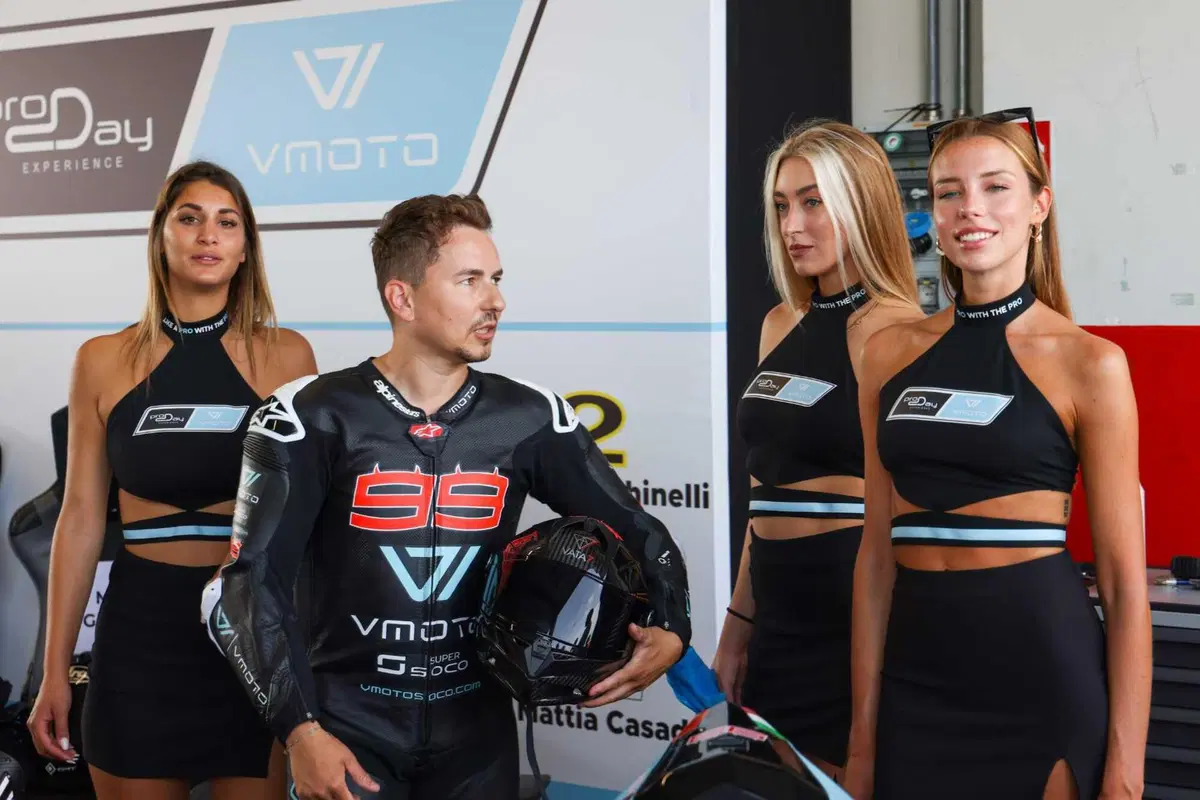 ProDay 2023: che esperienza a Misano con Jorge Lorenzo, Capirossi, Pirro e molti altri piloti! [VIDEO]  (218)