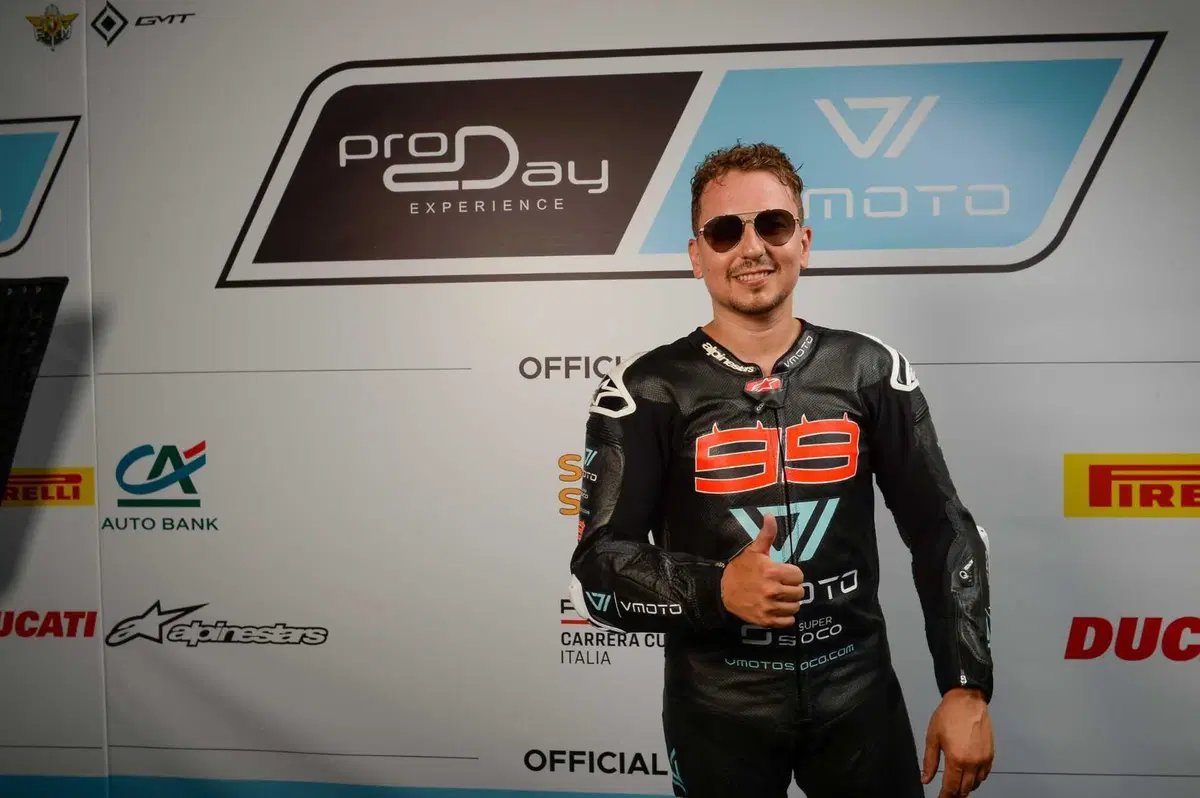 ProDay 2023: che esperienza a Misano con Jorge Lorenzo, Capirossi, Pirro e molti altri piloti! [VIDEO]  (240)