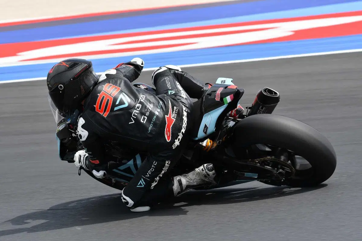 ProDay 2023: che esperienza a Misano con Jorge Lorenzo, Capirossi, Pirro e molti altri piloti! [VIDEO]  (245)