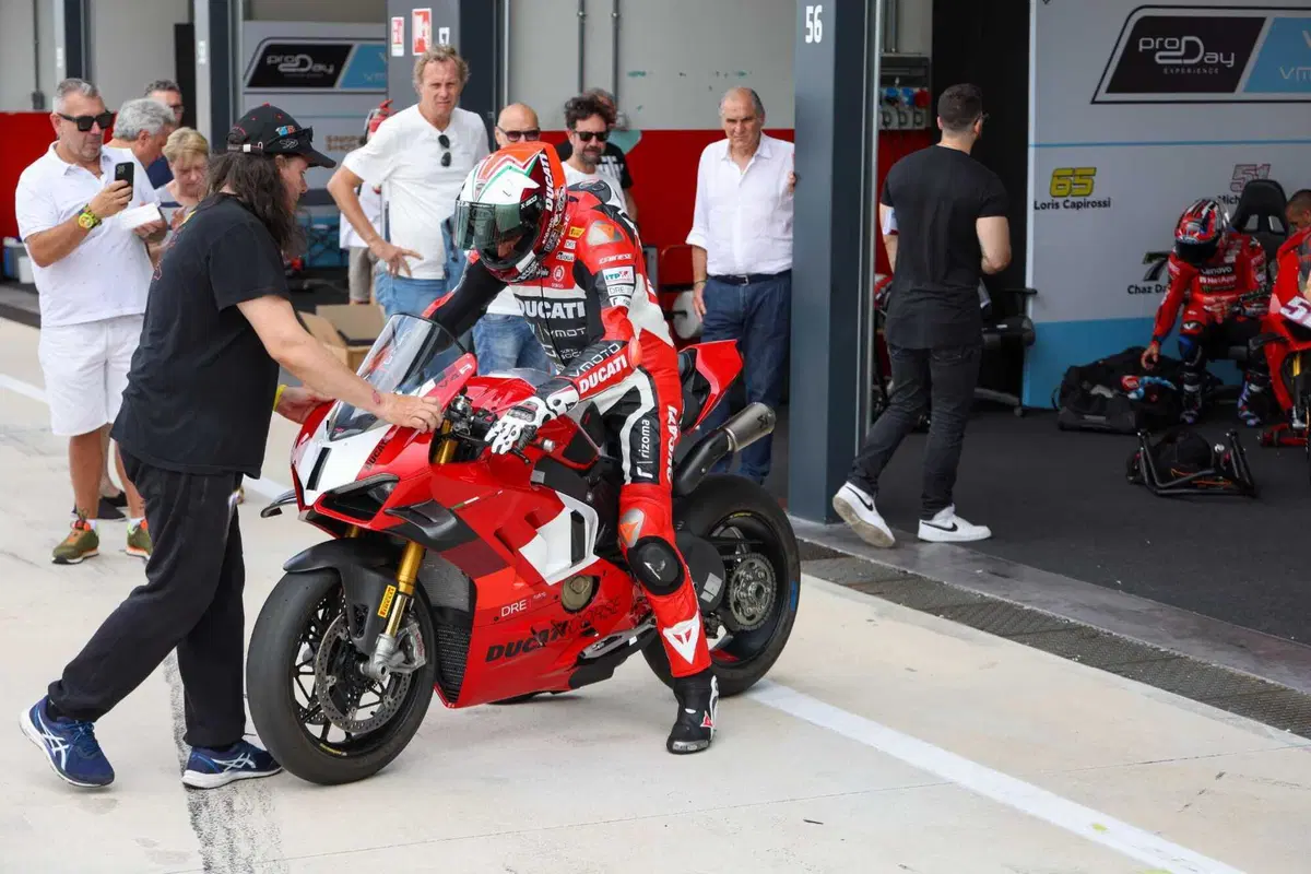 ProDay 2023: che esperienza a Misano con Jorge Lorenzo, Capirossi, Pirro e molti altri piloti! [VIDEO]  (301)