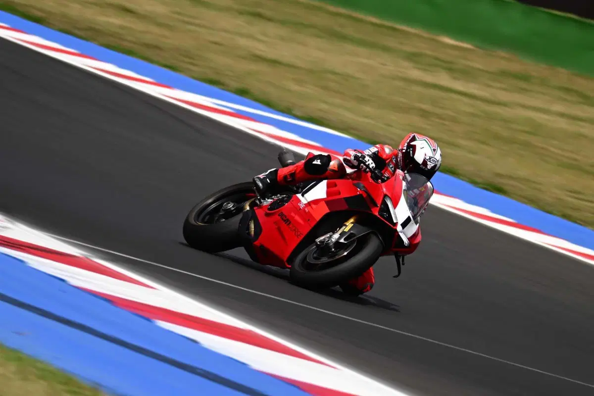 ProDay 2023: che esperienza a Misano con Jorge Lorenzo, Capirossi, Pirro e molti altri piloti! [VIDEO]  (303)