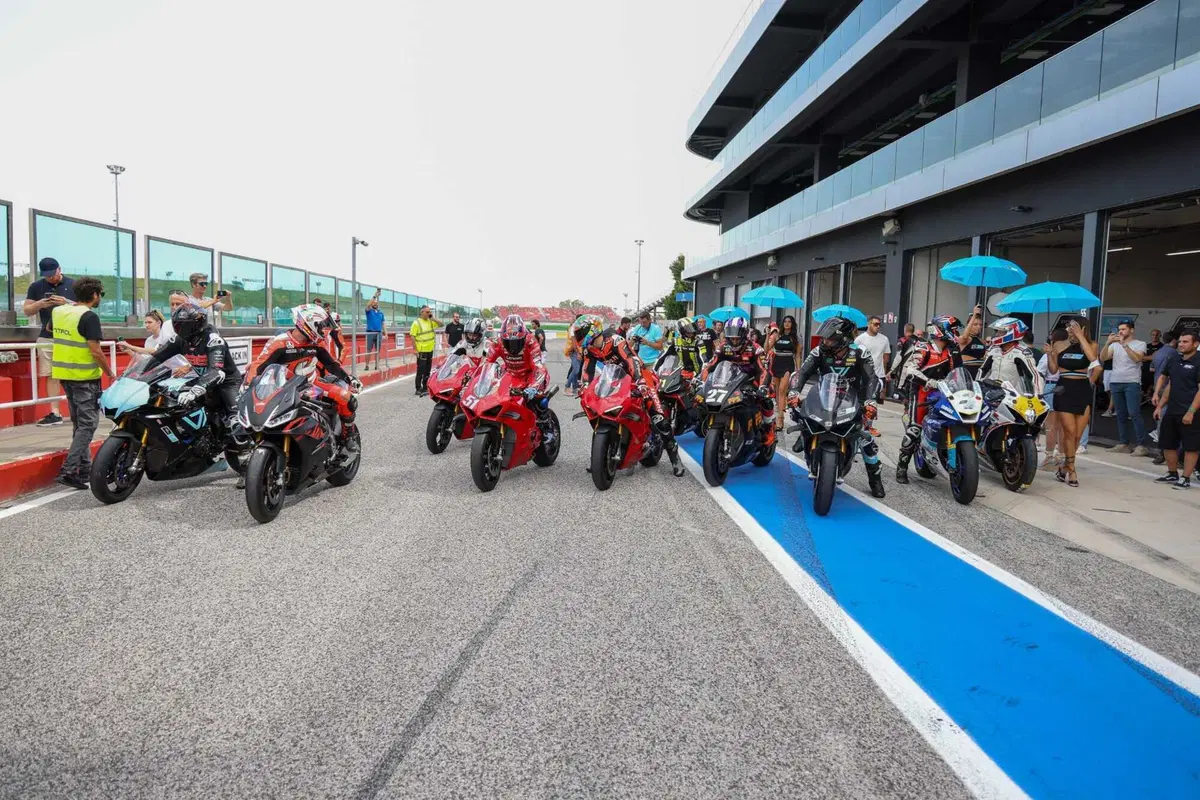 ProDay 2023: che esperienza a Misano con Jorge Lorenzo, Capirossi, Pirro e molti altri piloti! [VIDEO]  (313)