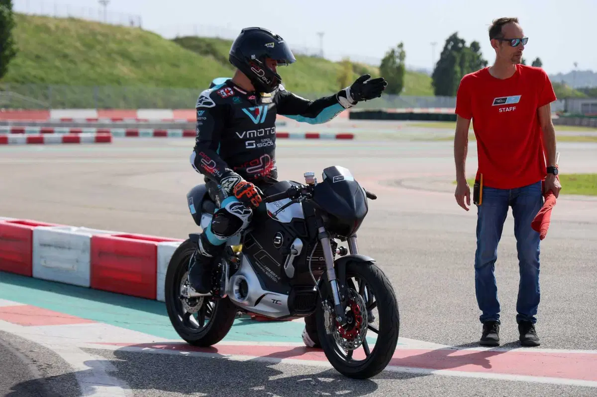 ProDay 2023: che esperienza a Misano con Jorge Lorenzo, Capirossi, Pirro e molti altri piloti! [VIDEO]  (378)