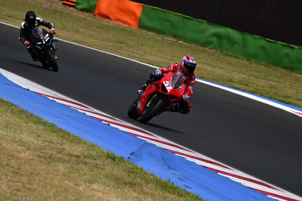 ProDay 2023: che esperienza a Misano con Jorge Lorenzo, Capirossi, Pirro e molti altri piloti! [VIDEO]  (396)