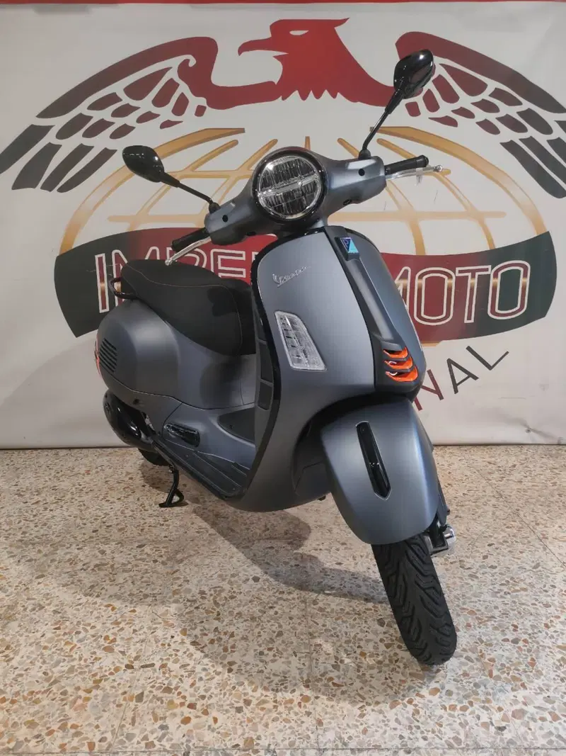 Vespa GTS 300 Super Sport (2023 - 24) (3)
