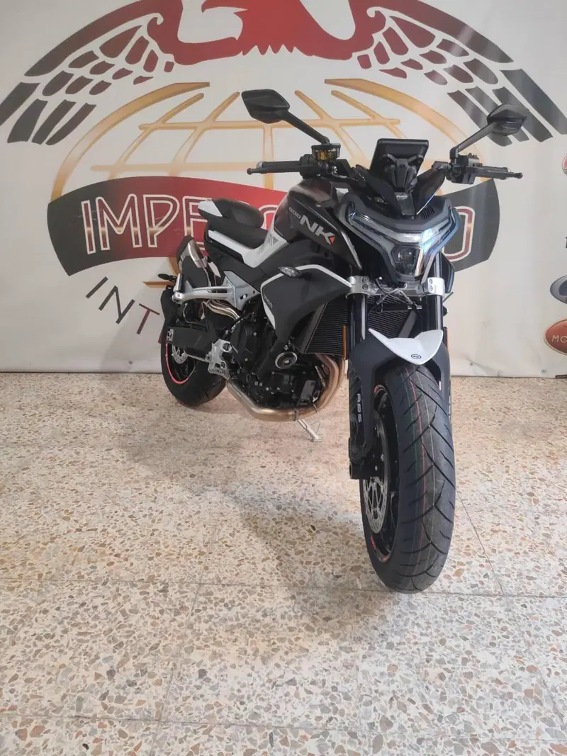 CFMOTO 800NK Advanced (2023 - 26) (3)