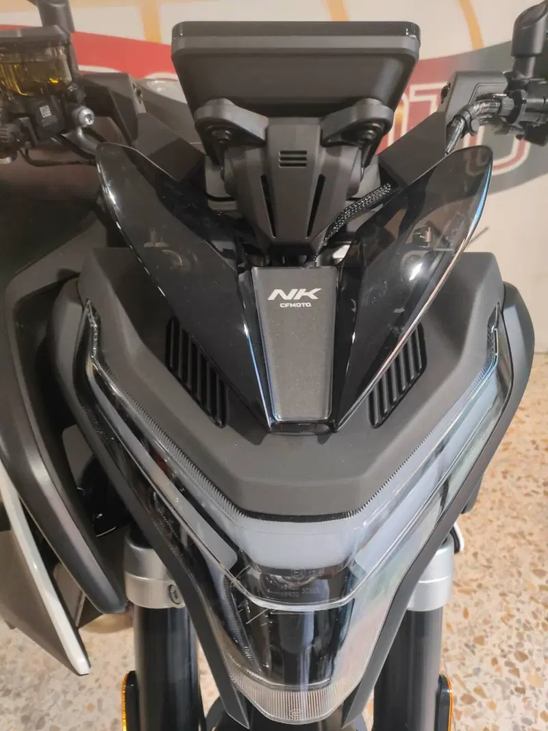 CFMOTO 800NK Advanced (2023 - 26) (4)