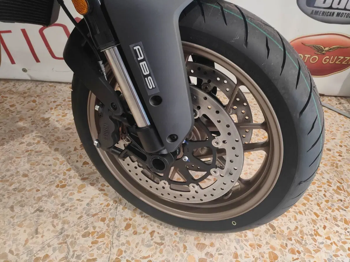 CFMOTO 800NK Sport (2023 - 26) (7)
