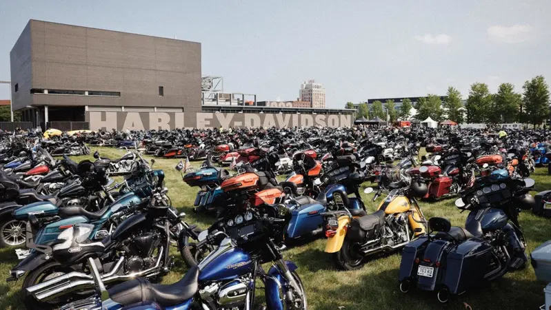 120 anni di Harley-Davidson e l'Homecoming Festival: record di presenze a Milwaukee