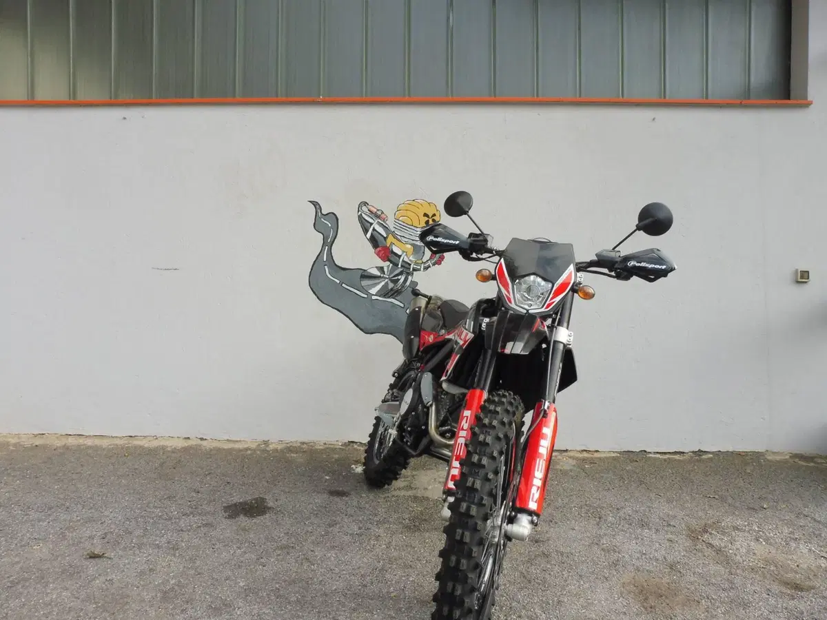Rieju Marathon 125 Pro (2022 - 25) (2)