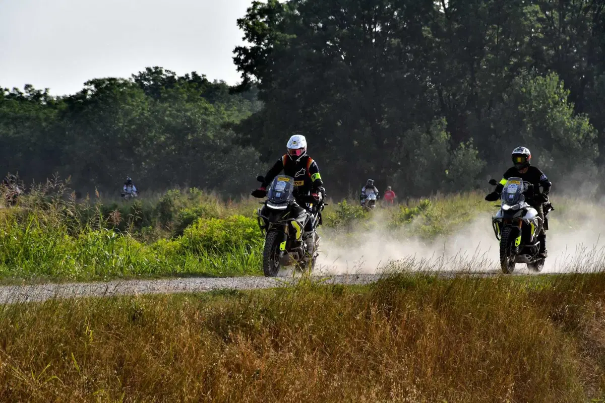450 km di fuoristrada fino al mare con le Tiger Rally: ecco la HAT Pavia Sanremo 2023! (11)