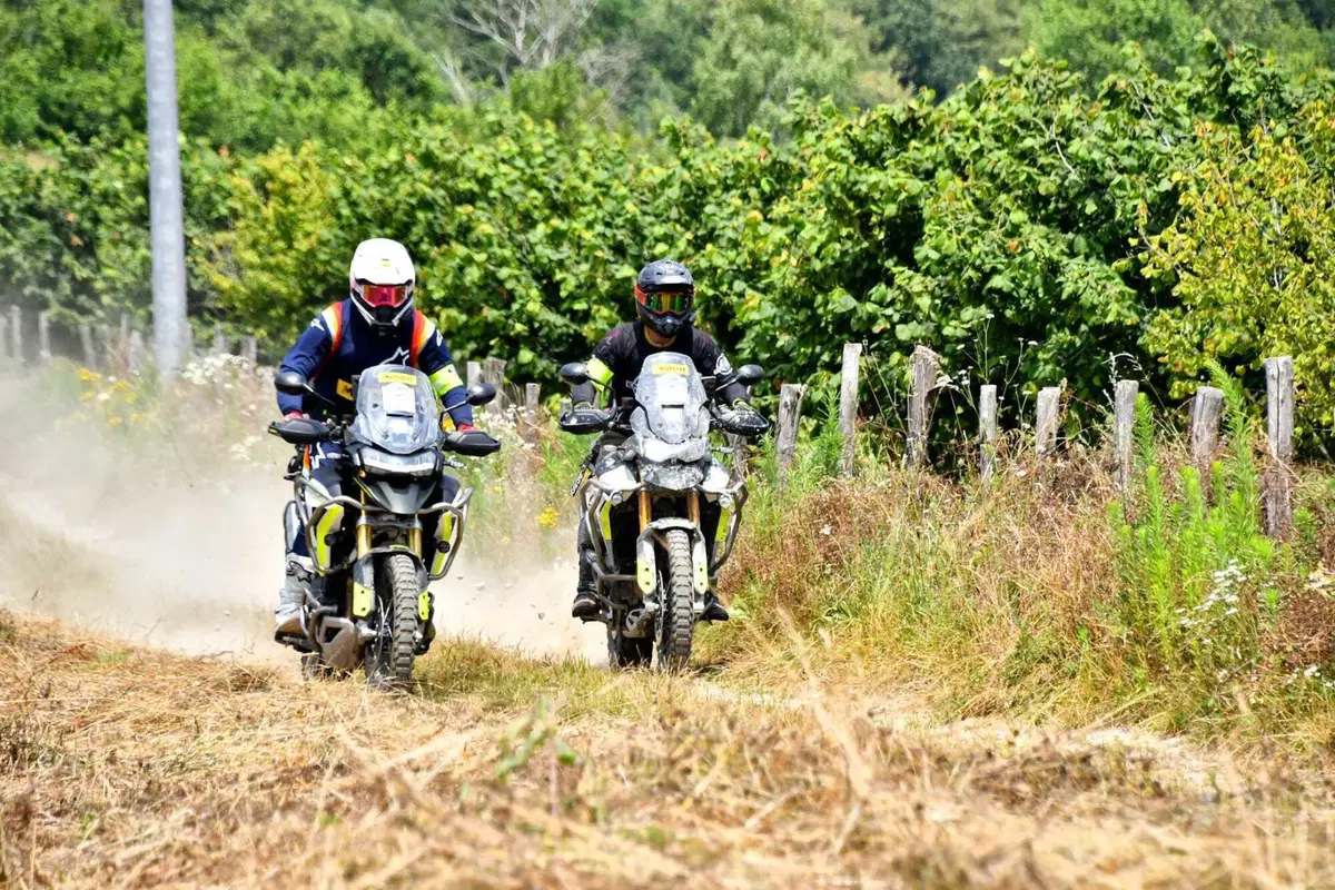 450 km di fuoristrada fino al mare con le Tiger Rally: ecco la HAT Pavia Sanremo 2023! (15)