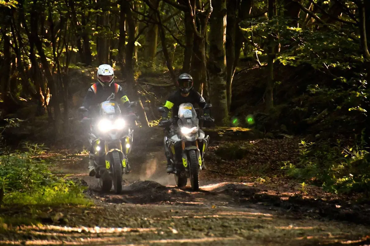 450 km di fuoristrada fino al mare con le Tiger Rally: ecco la HAT Pavia Sanremo 2023! (18)