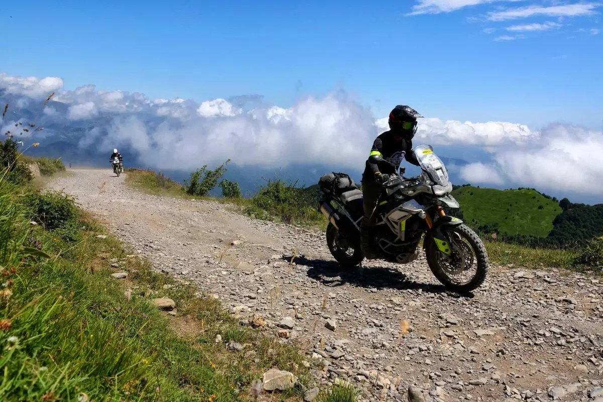 450 km di fuoristrada fino al mare con le Tiger Rally: ecco la HAT Pavia Sanremo 2023! (26)