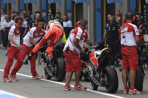 MotoGP 2016. Le foto più spettacolari del GP d'Olanda 2016 (6)