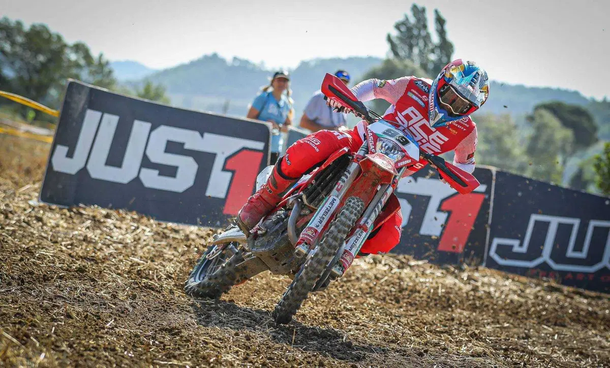 Enduro Assoluti. Holcombe Gigante, Cristino Campione (15)