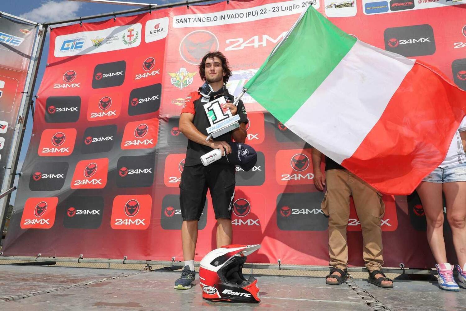 Enduro Assoluti. Holcombe Gigante, Cristino Campione