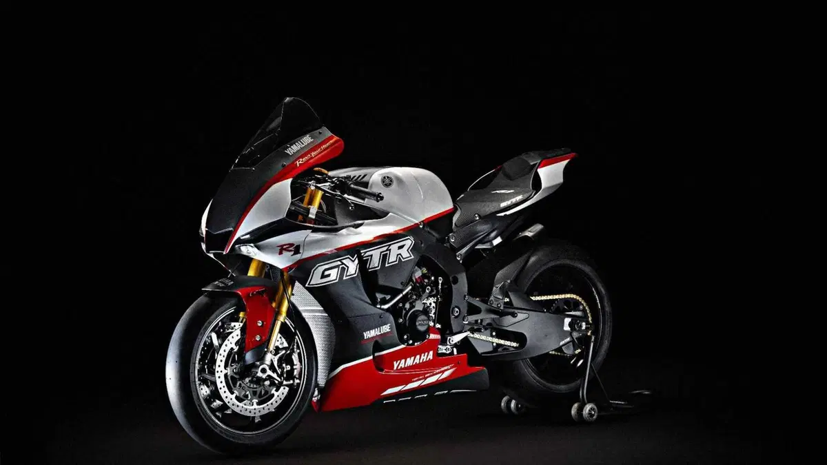 Yamaha YZF R1 YZF R1 GYTR PRO 25th Anniversary (2024) (6)