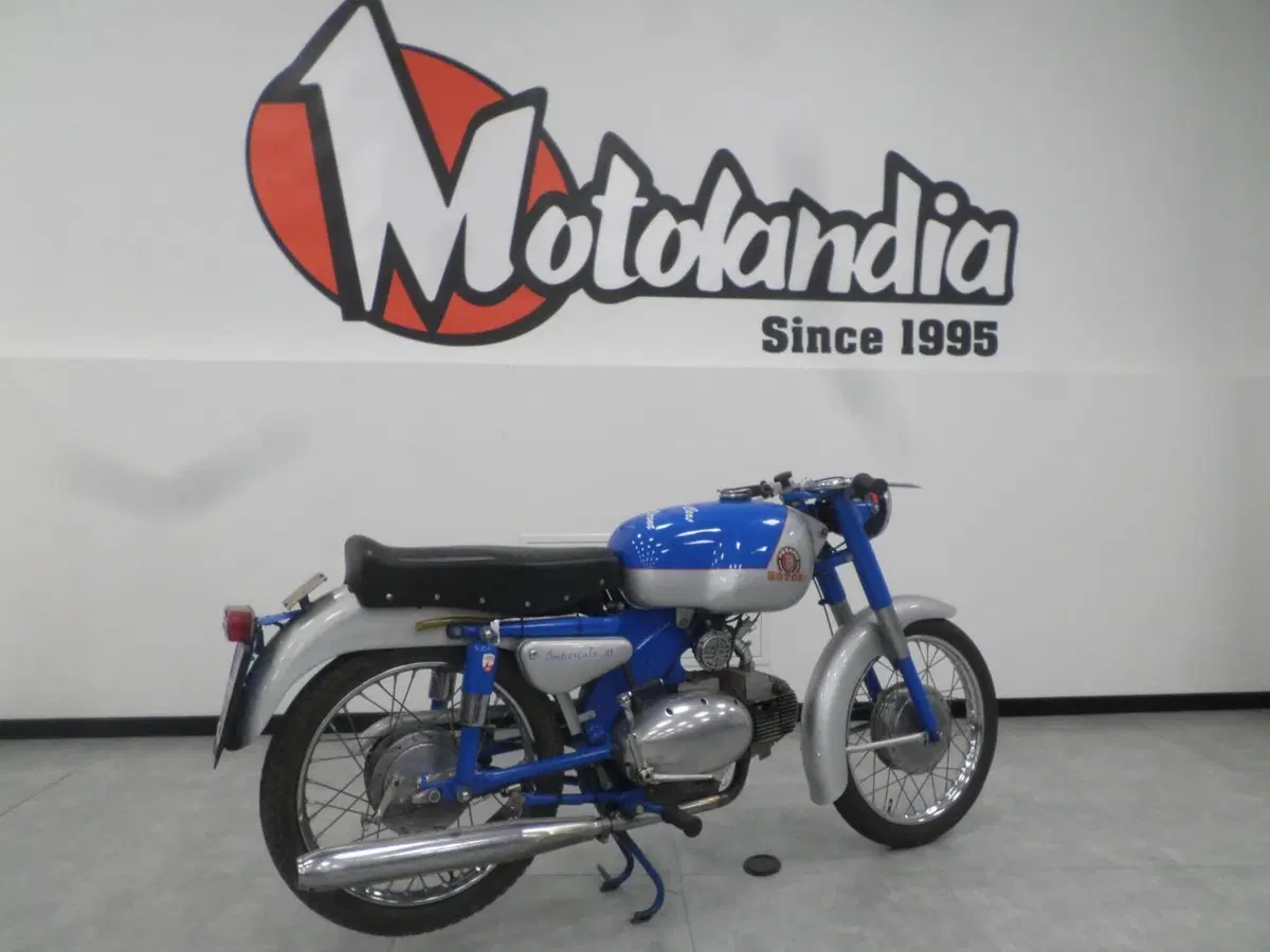 Motobi IMPERIALE 125 4 T  (2)
