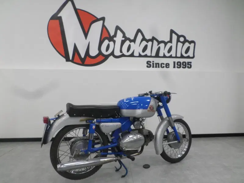 Motobi IMPERIALE 125 4 T  (2)