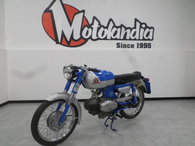 Motobi IMPERIALE 125 4 T  (4)
