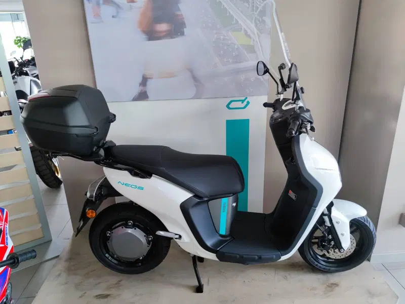 Yamaha Neo's L1e (2022 - 26) (2)