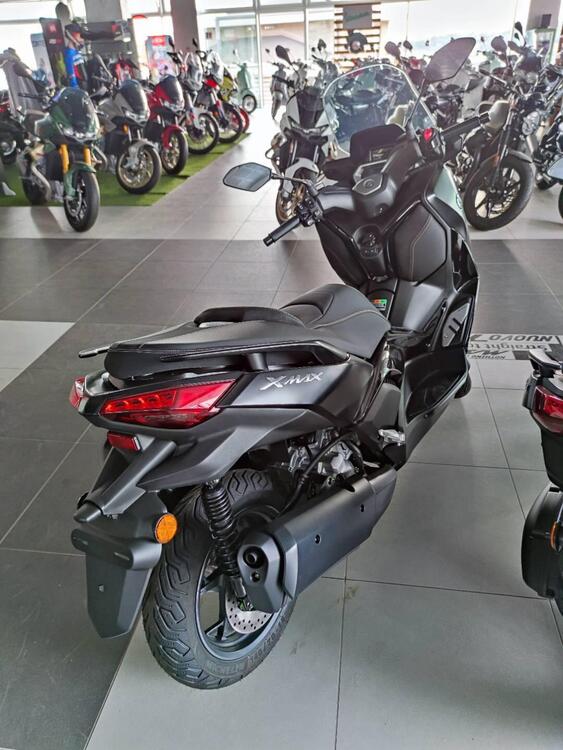 Yamaha X-Max 300 Tech Max (2021 - 24) (3)