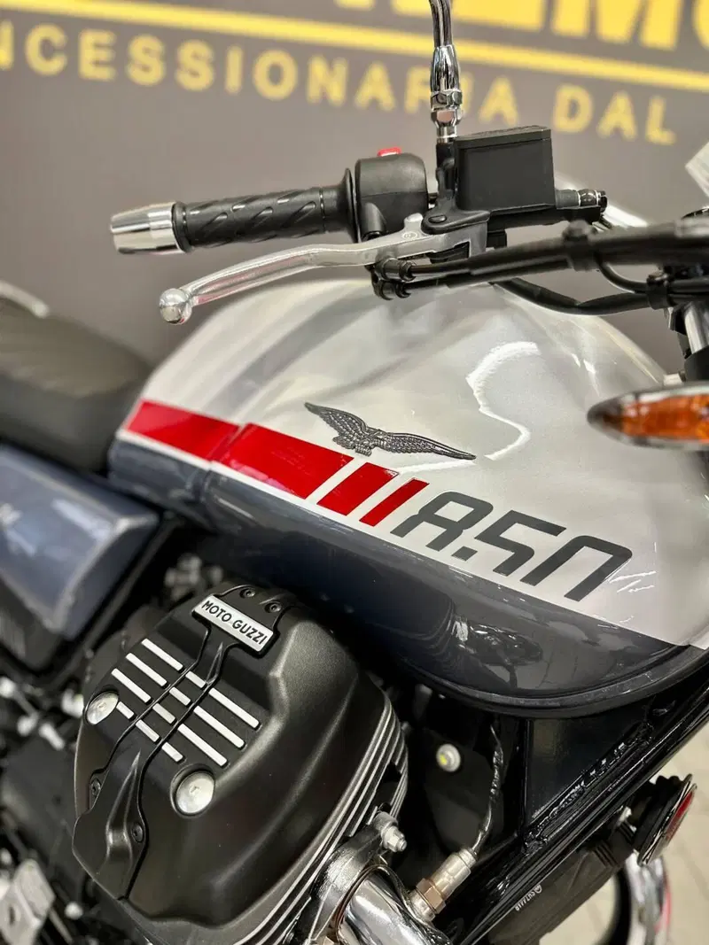 Moto Guzzi V7 Special (2025 - 26) (6)