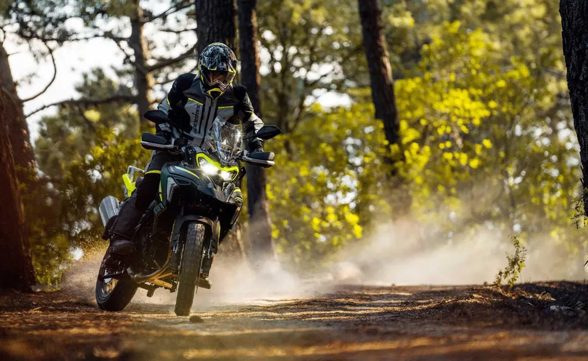 Benelli TRK 702 e 702X, arrivano sul mercato! (24)