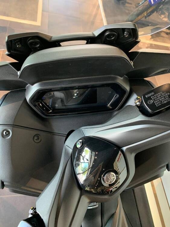 Yamaha X-Max 300 (2021 - 24) (4)