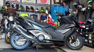 Kymco AK 550 ETS (2021 - 26) nuova