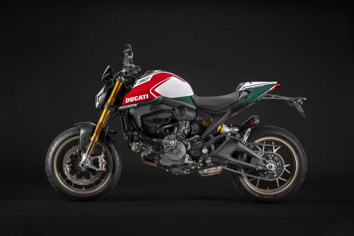 Monster 30° anniversario: è la prima novità Ducati 2024