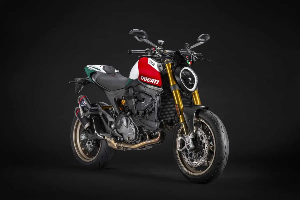 Monster 30° anniversario: è la prima novità Ducati 2024 (3)