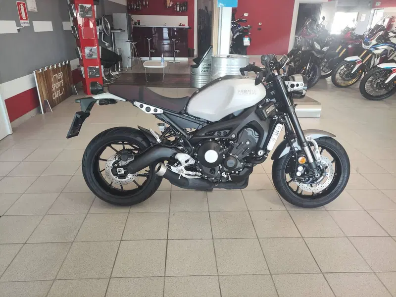 Yamaha XSR 900 ABS (2016 - 20) (4)