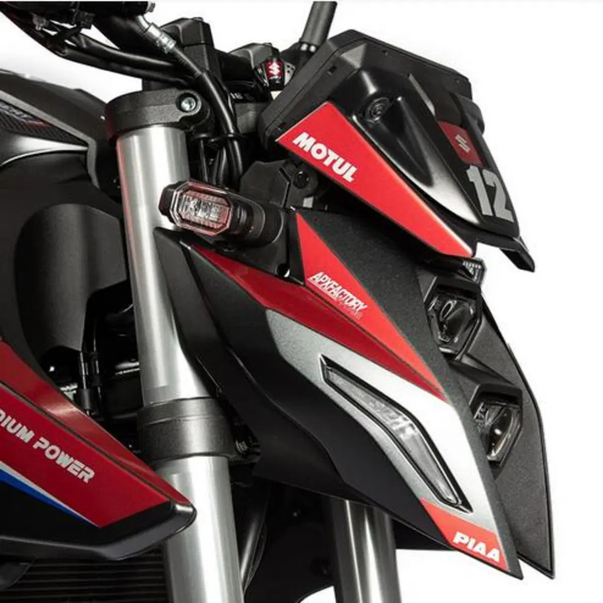 Suzuki France lancia la GSX-8S SERT