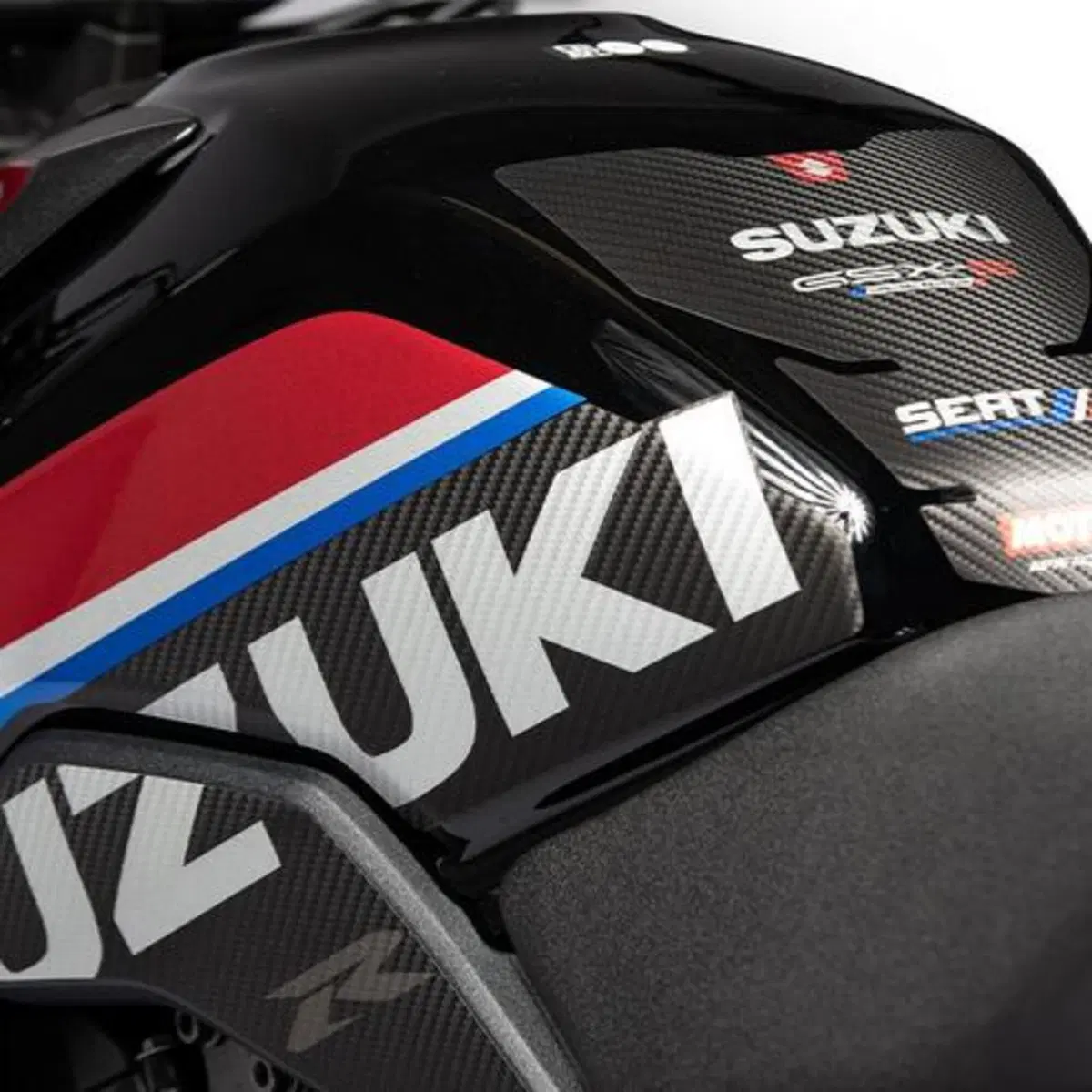 Suzuki France lancia la GSX-8S SERT (5)