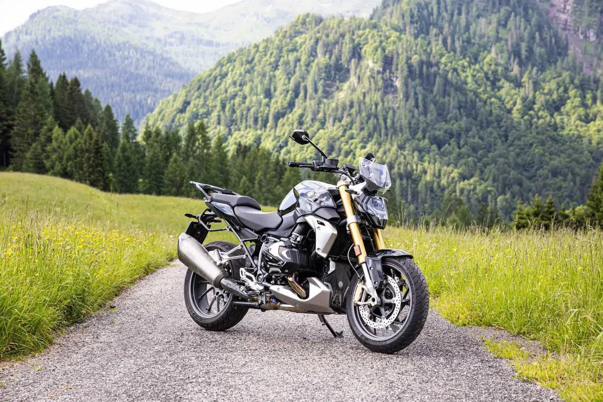 [VIDEO] L'isola alpina di Sauris in sella alla BMW R1250 R! (12)