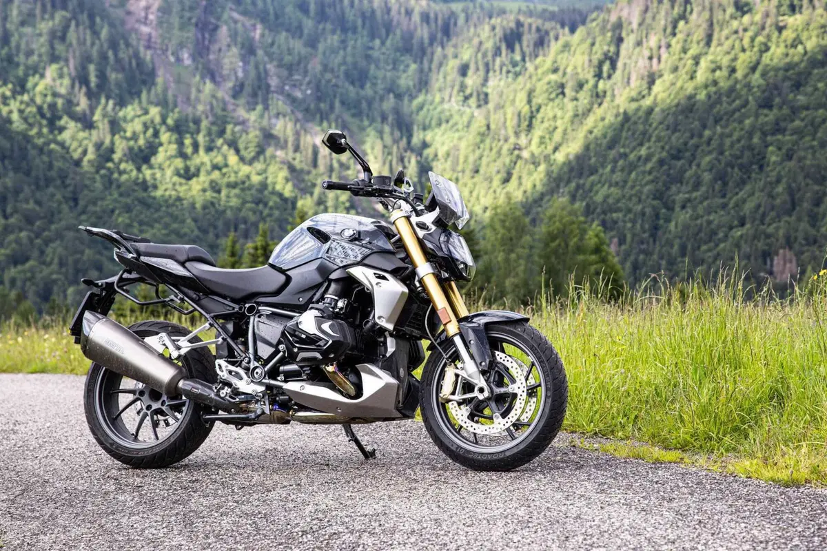 [VIDEO] L'isola alpina di Sauris in sella alla BMW R1250 R! (14)
