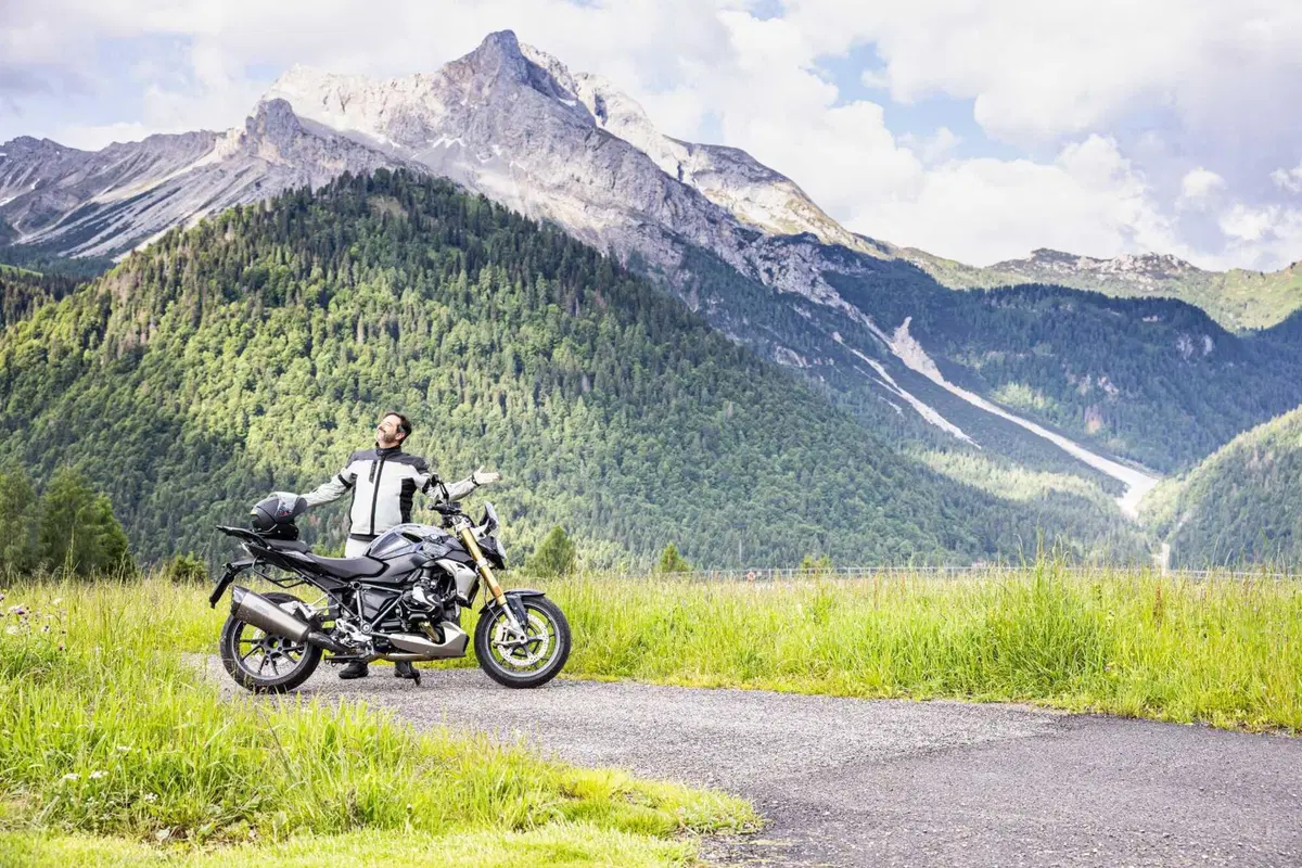 [VIDEO] L'isola alpina di Sauris in sella alla BMW R1250 R! (18)