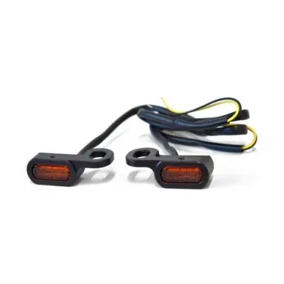Frecce nere con lenti ambrate omologate a LED per 