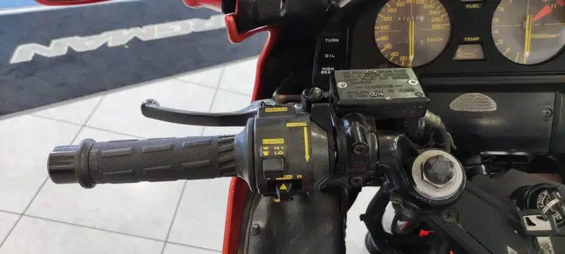 Honda VF 1000 F2 (1985 - 87) (17)