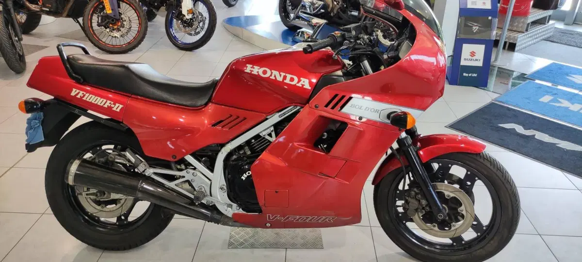 Honda VF 1000 F2 (1985 - 87) (5)