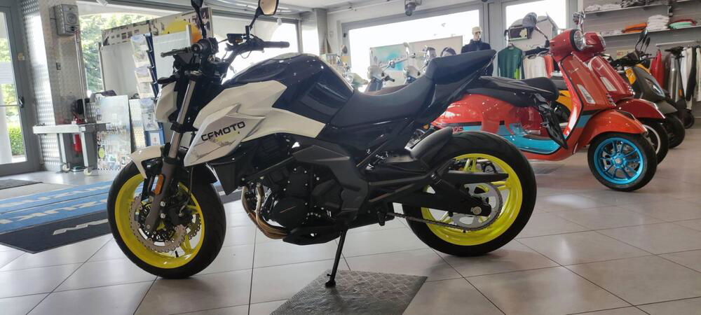 CFMOTO 650NK (2021 - 24) (5)