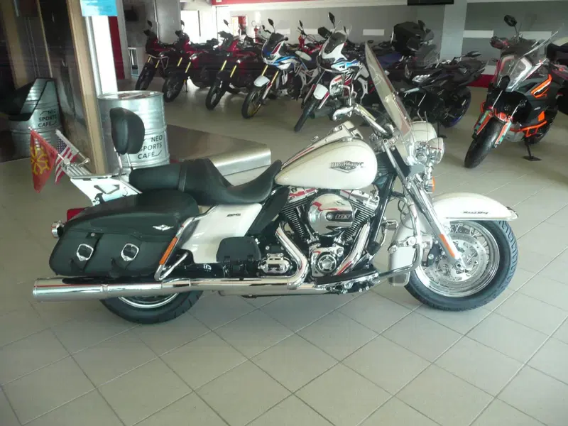Harley-Davidson 103 Road King Classic (2014 - 16) - FLHRC (4)