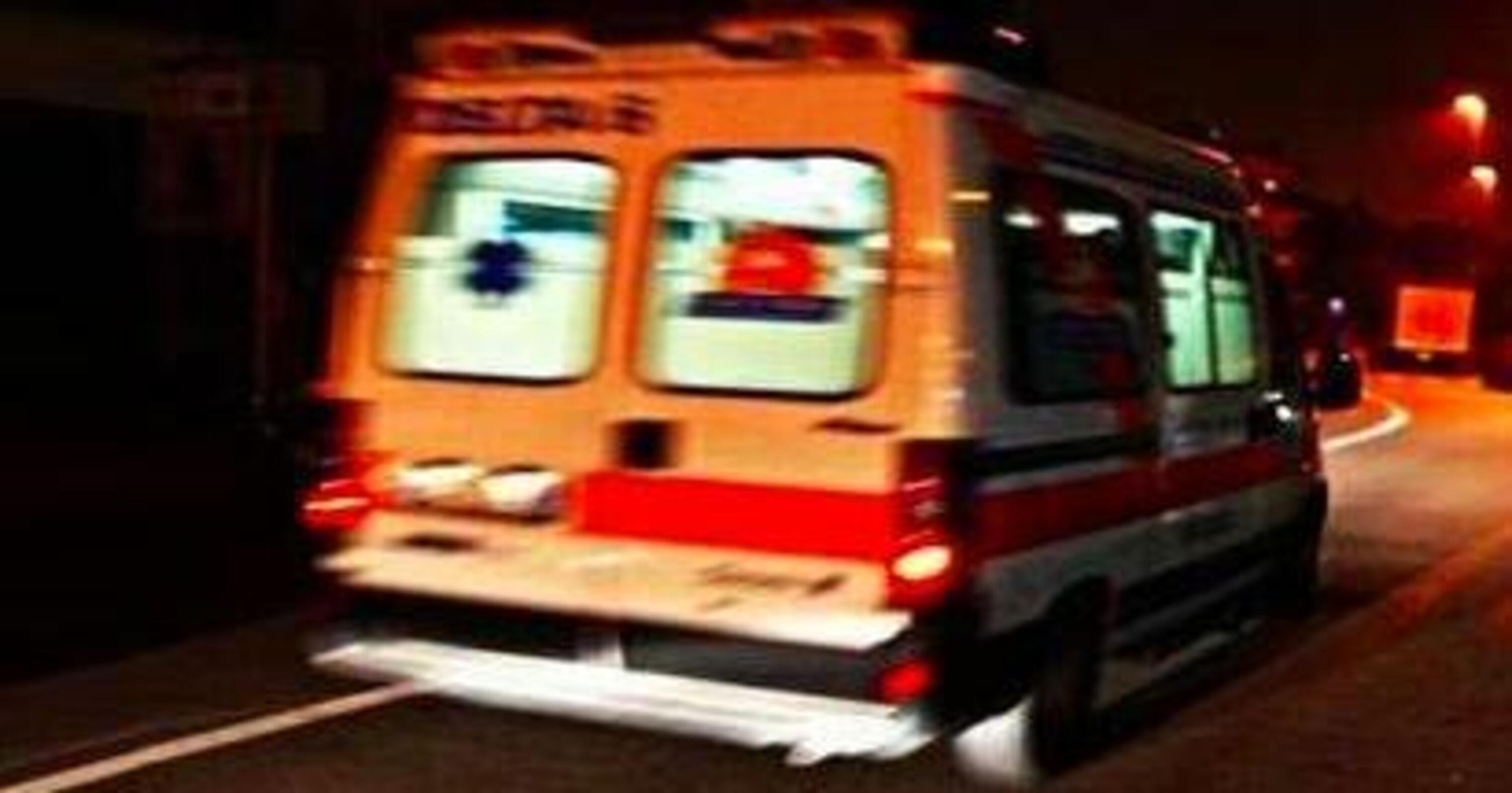 Torino. Aiuta un motociclista in panne e viene travolto da un&#039;auto, muore 21enne del soccorso stradale