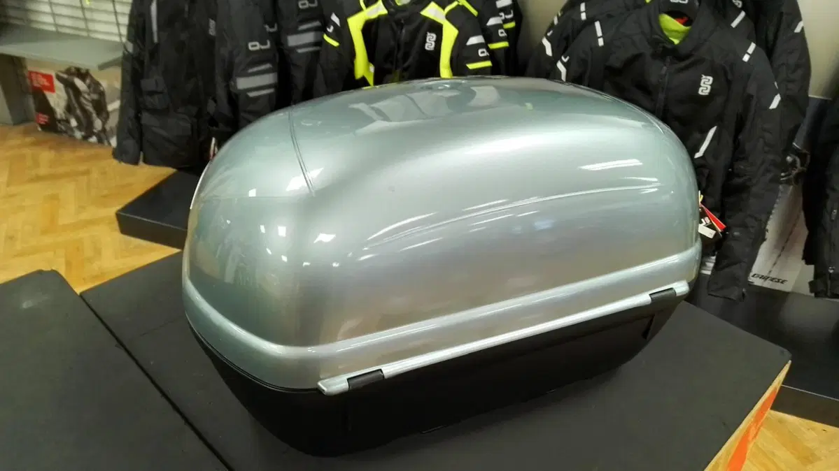 Bauletto Yamaha 44 litri Givi (2)