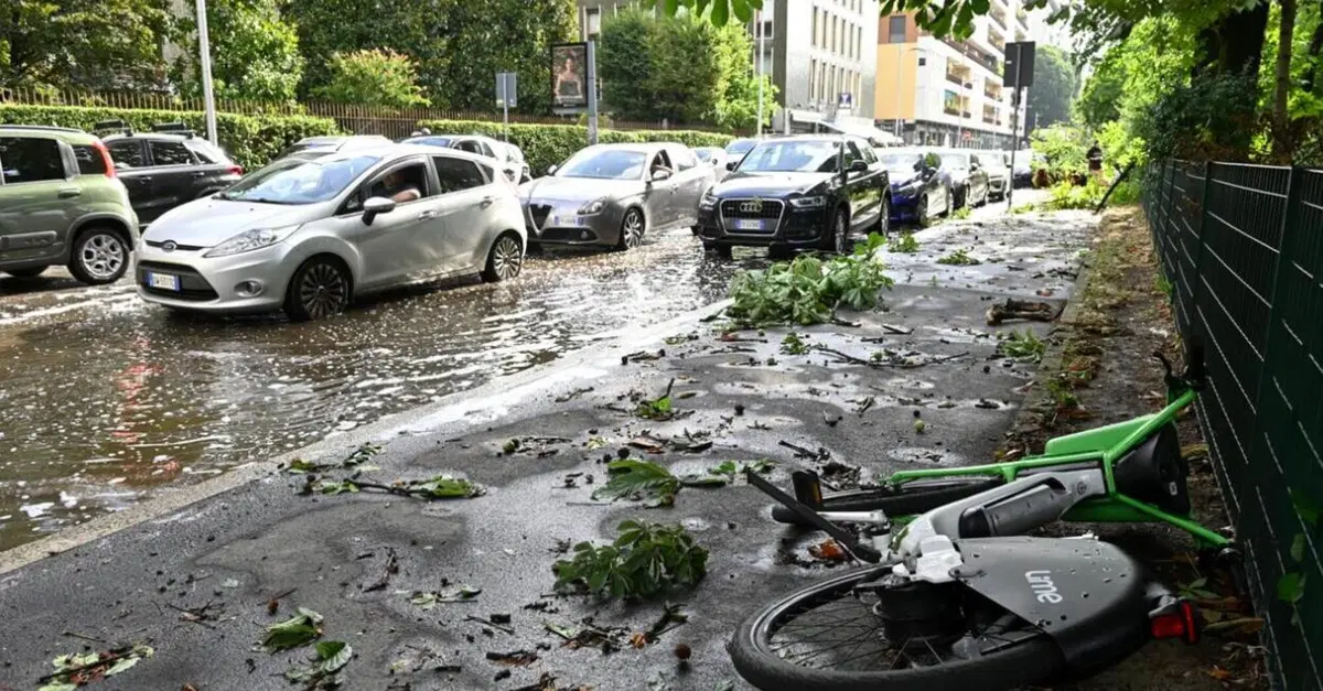 Maltempo. Allerta meteo arancione e gialla da Nord a Sud: situazione critica a Milano