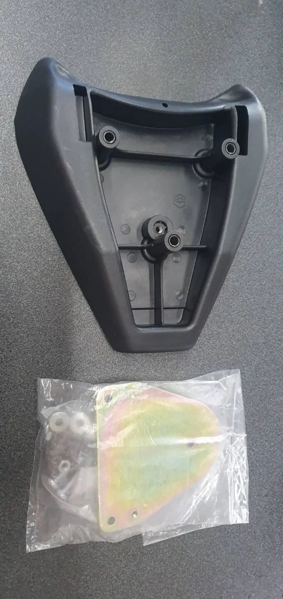 ATTACCO PORTAPACCHI BAULETTO PIAGGIO LIBERTY 62008